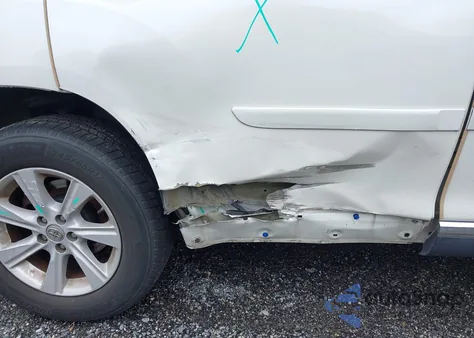 2013 Toyota Highlander Base Plus V6 z USA, uszkodzony, nr VIN 5TDBK3EH5DS246628